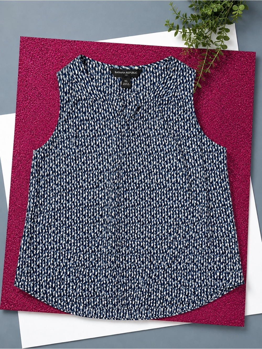 Banana Republic Navy and White Printed Sleeveless Camisole